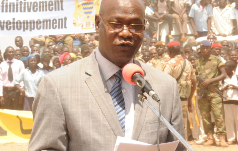 Tchad : Le ministre de l’Enseignement Supérieur, Mackaye Hassan Taïsso évite in extremis un lynchage au campus de Toukra