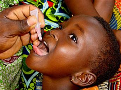 Le nombre de cas dus au poliovirus sauvage a diminué de 99 % depuis 1988, selon l’ONU