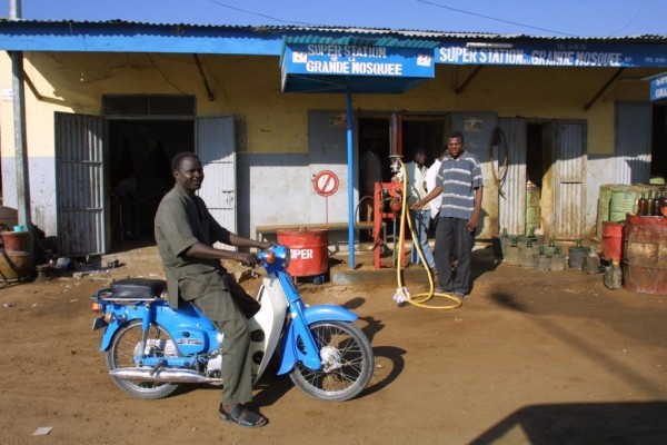 Tchad : le gouvernement met de l'ordre dans les stations-services
