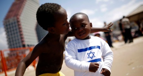 Israël offre une aide militaire aux pays africains disposés à accueillir les immigrés et demandeurs d'asile