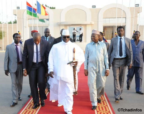 Gambie : pendant qu'il y a coup d'État chez lui, Yahya Jammeh se rafraîchit à N'Djamena