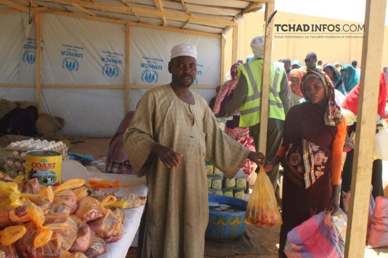 Tchad : les réfugiés du camp d’Ouré Cassoni peuvent désormais acheter les aliments de leurs choix