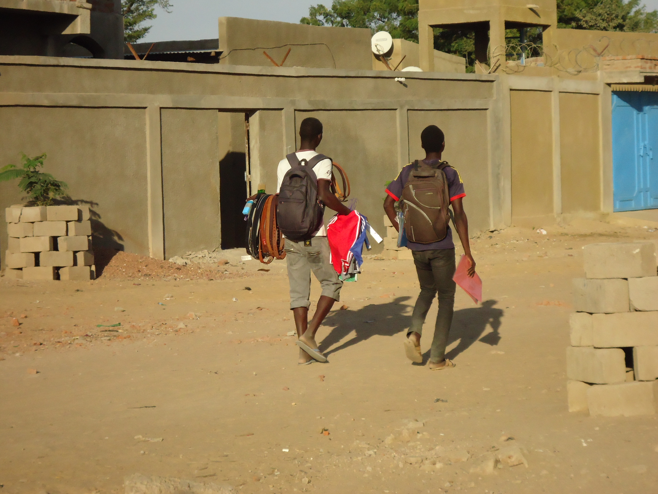 Tchad : Des élèves exercent des activités commerciales en attendant la reprise des cours