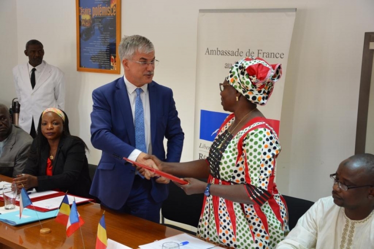 Tchad : l’Ambassade de France finance 5 projets innovants à hauteur de 105 millions de FCFA