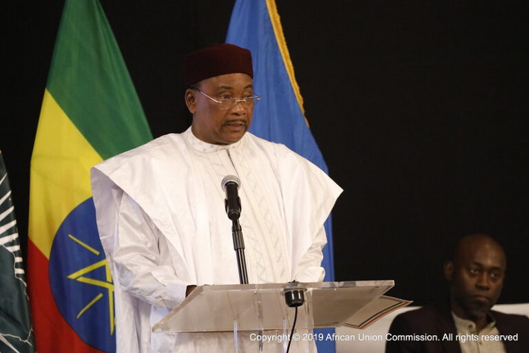Le Niger approuve un financement de près de 63 millions $ pour le développement du lac Tchad