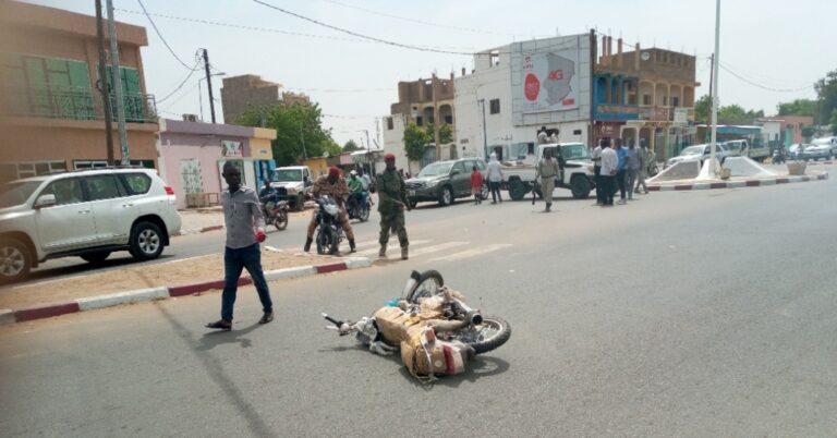 Tchad : un motocycliste percuté par le véhicule de la police à N’Djamena