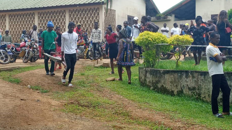 الكاميرون: وفاة “ستة 6” أطفال في هجوم على مدرسة