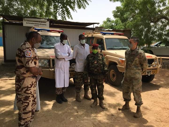 Coronavirus : deux ambulances remises par les Etats-Unis à l’armée tchadienne