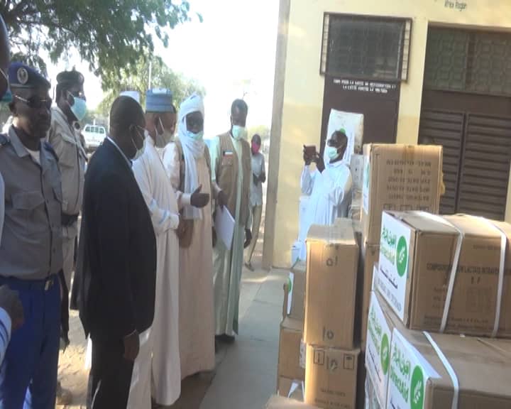 Tchad : don des médicaments de l’ONG koweitienne Aid Society à la délégation sanitaire du Ouaddaï