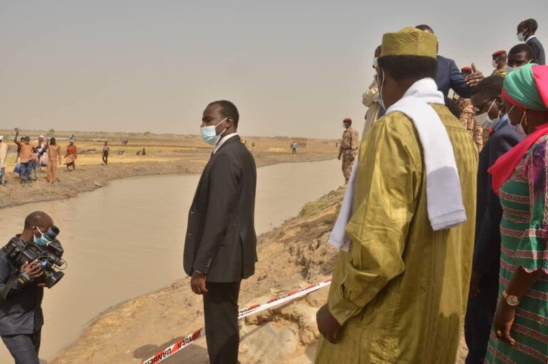 Tchad : le président Déby en visite dans le 9e arrondissement de N’Djamena