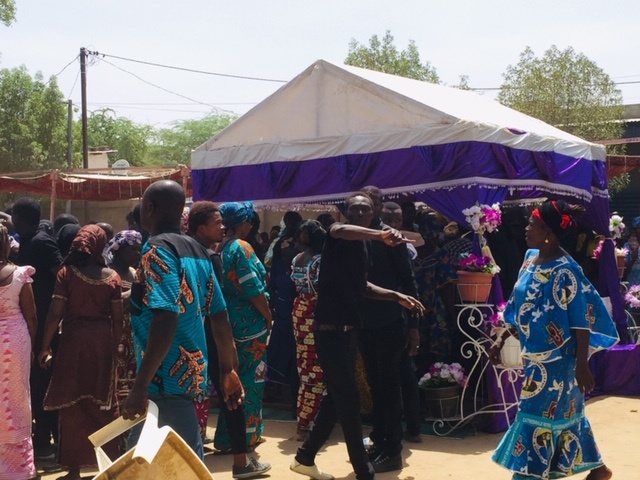 (RECIT) Tchad : vive émotion lors des funérailles de Mbaiguedem Richard