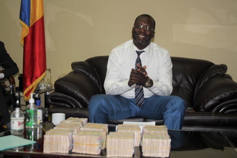 Tchad : deux agents de l’IGE refusent un pot- de-vin de 90 millions