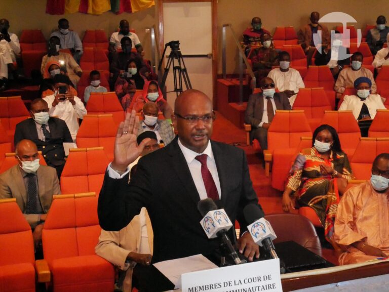 Cémac : prestation de serment du nouveau commissaire de la Cosumaf, Noh Outman Issa