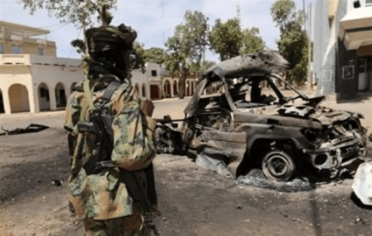 Éphémérides : 2 février 2008 N’Djamena sous les feux