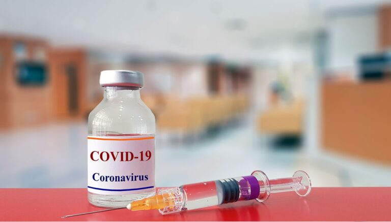 Coronavirus : deux vaccins prometteurs en essai