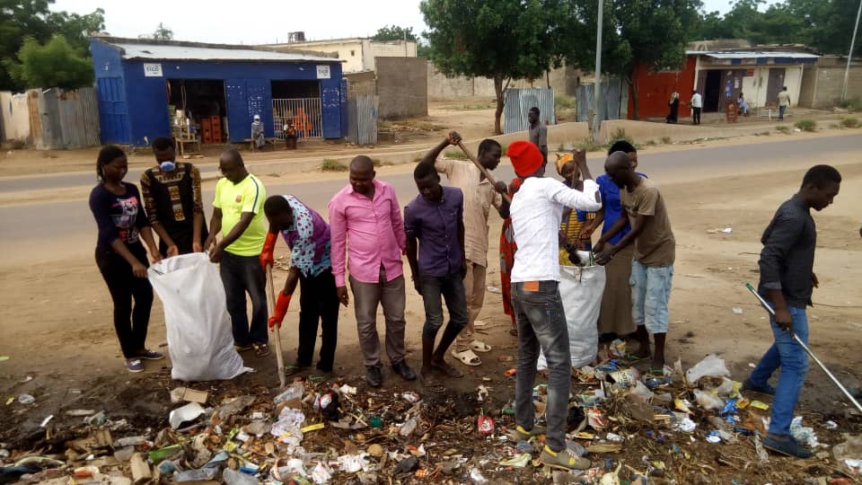 Société : l’ADC mène l’opération nettoyage du quartier Ardep-djoumbal