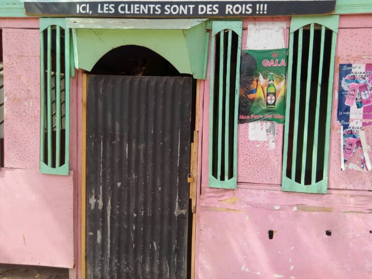Tchad : tenanciers et clients plaident pour la réouverture des débits de boissons