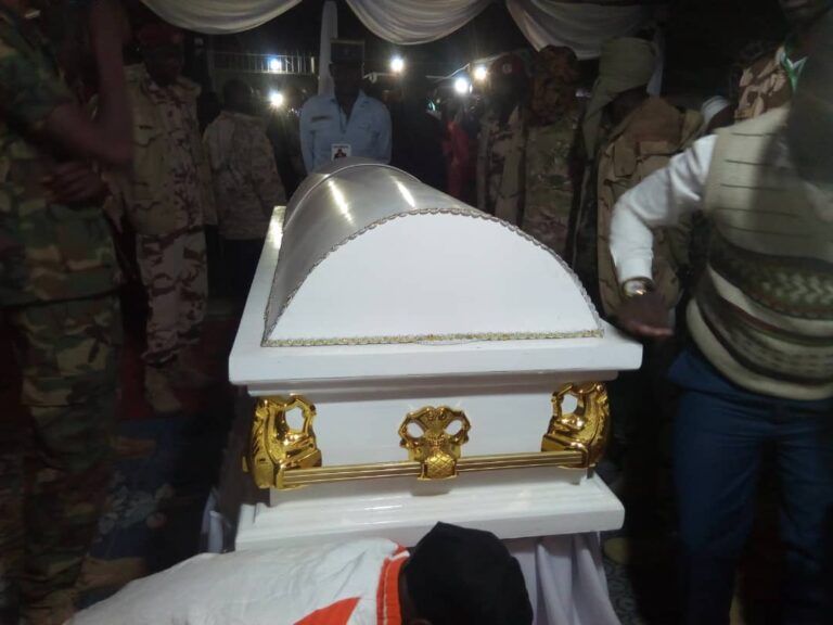 Tchad : le corps de Joseph Djimrangar Dadnadji déposé à son domicile pour la veillée mortuaire
