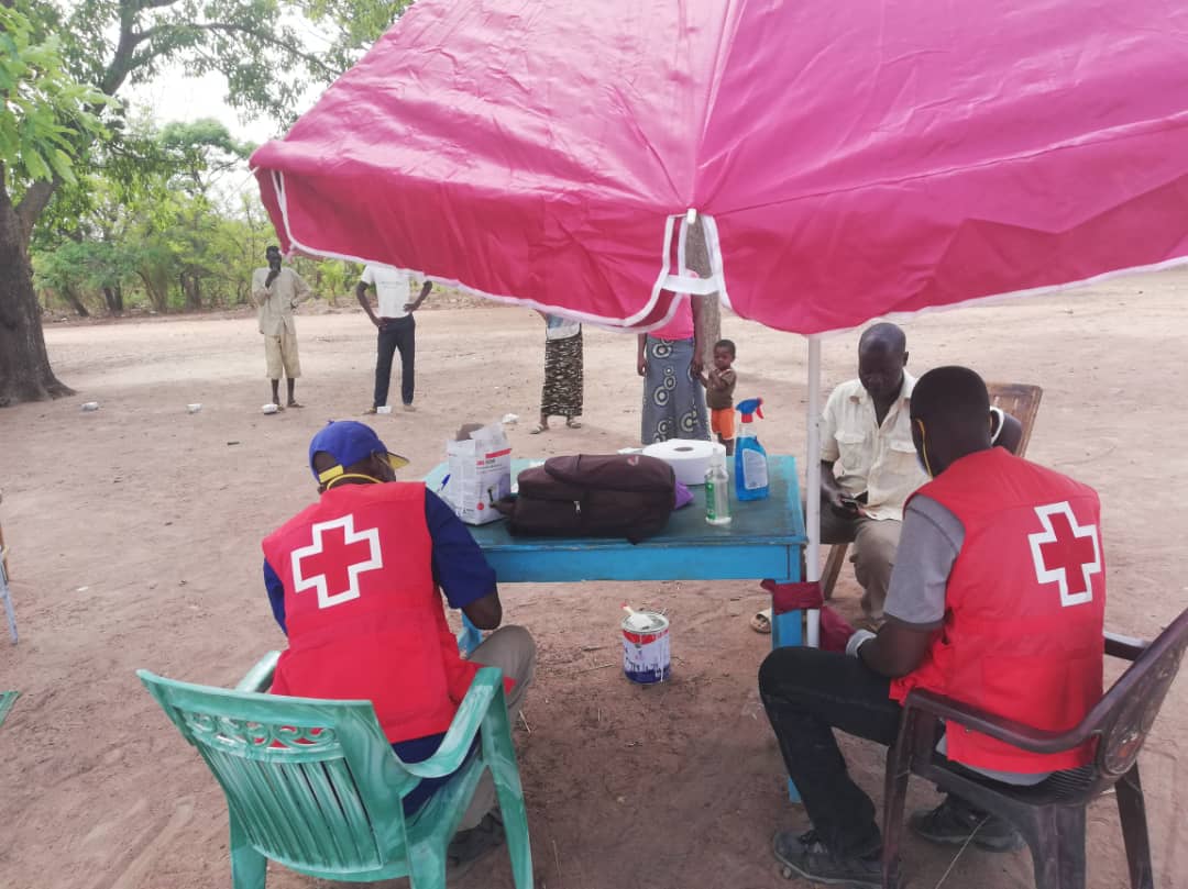 Coronavirus : la Croix Rouge  ravitaille les sites des réfugiés en matériels de protection