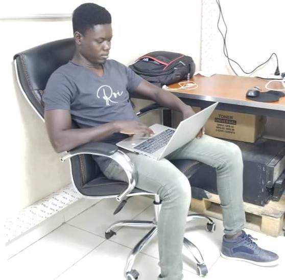 Tchad : Ismaël Djekale crée l’application ‘’Sawig’’ pour la mise en contact client-vendeur