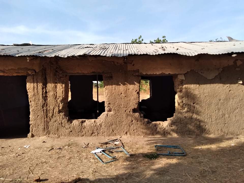 Tchad : A la Loumia, les élèves étudient dans des salles qui menacent de céder