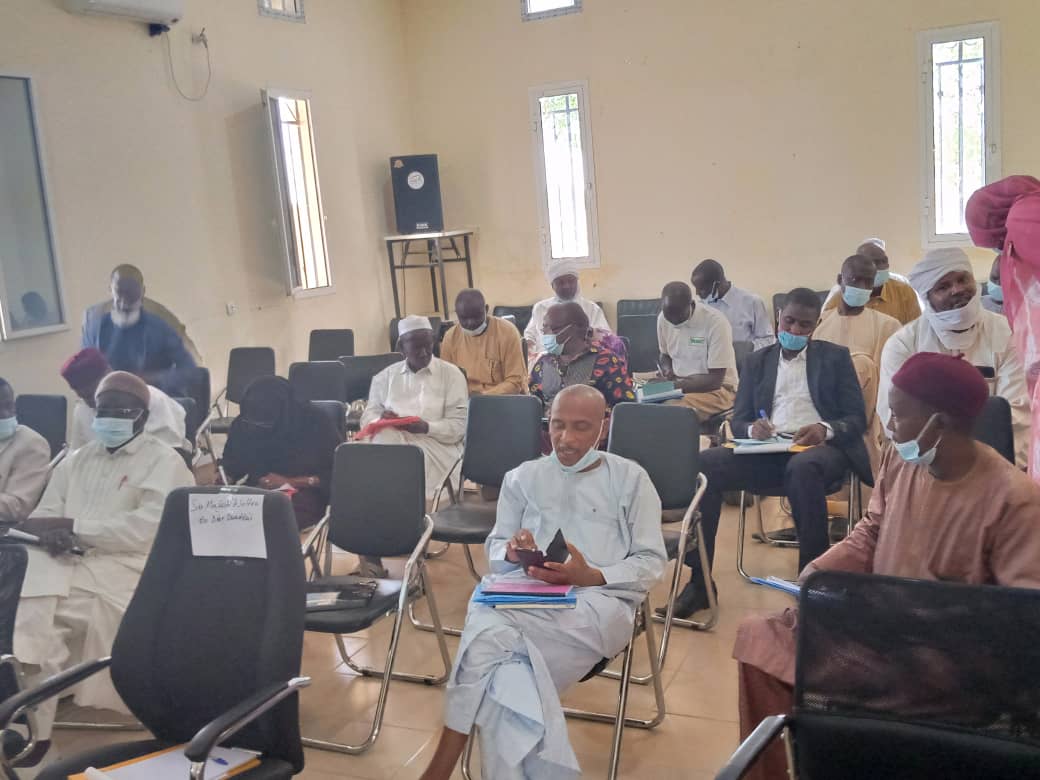 Abéché : le gouverneur du Ouaddaï lance les travaux de l’atelier de formation sur la protection sociale