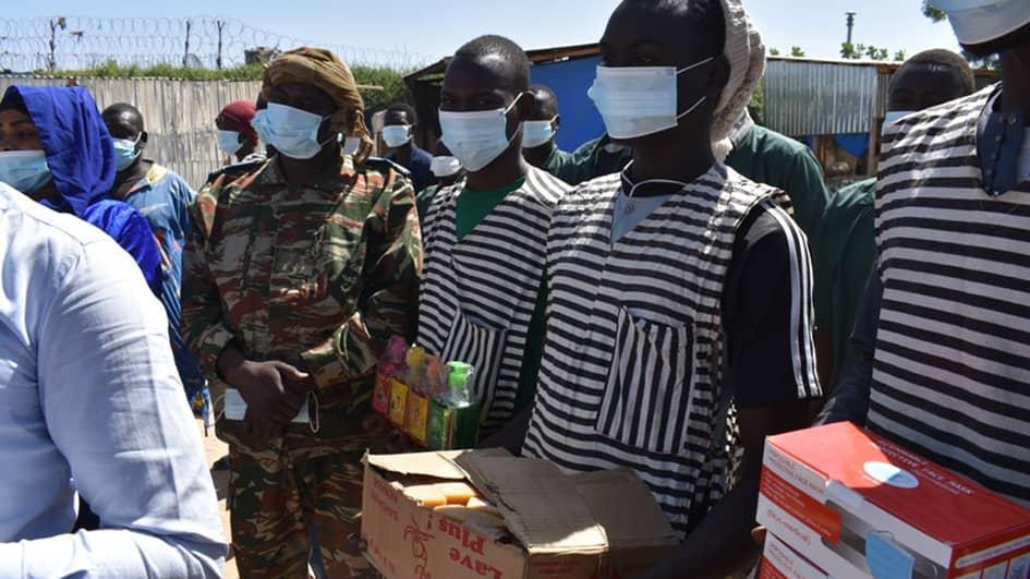 Coronavirus: Génération 90/MPS offre des kits de protection aux détenus de la maison d’arrêt d’Amsinéné