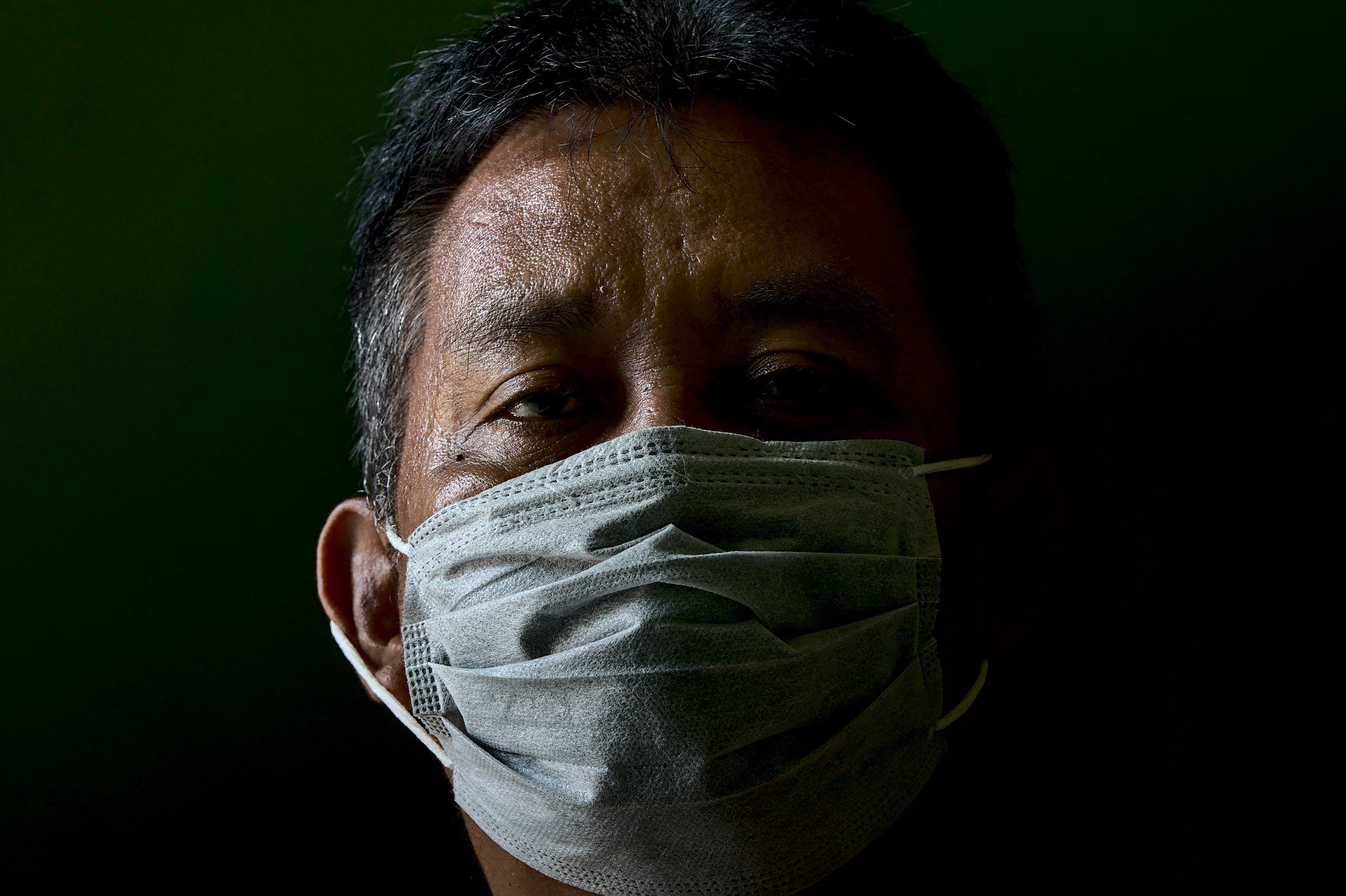 Coronavirus : Y-a-t-il un risque d’utiliser un masque périmé ?