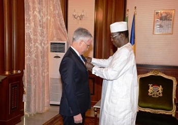 Tchad/France : l’ambassadeur Philippe Lacoste décoré par Deby
