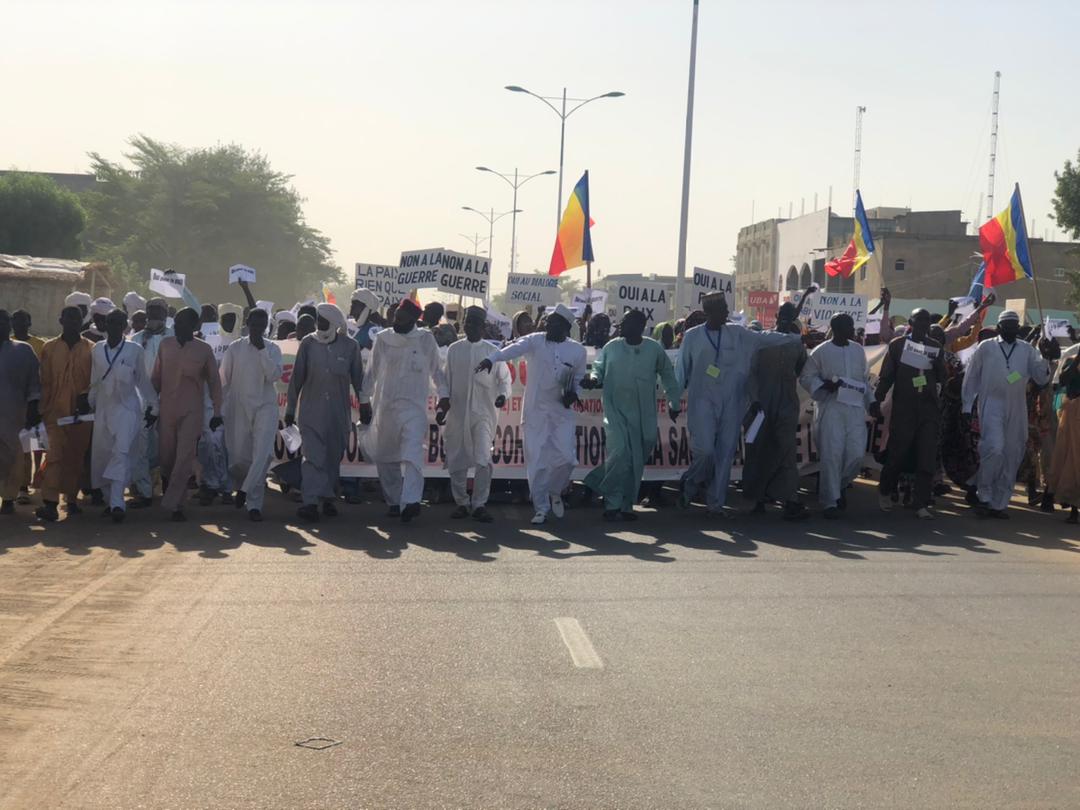 Tchad : environ 300 personnes marchent en soutien au CMT
