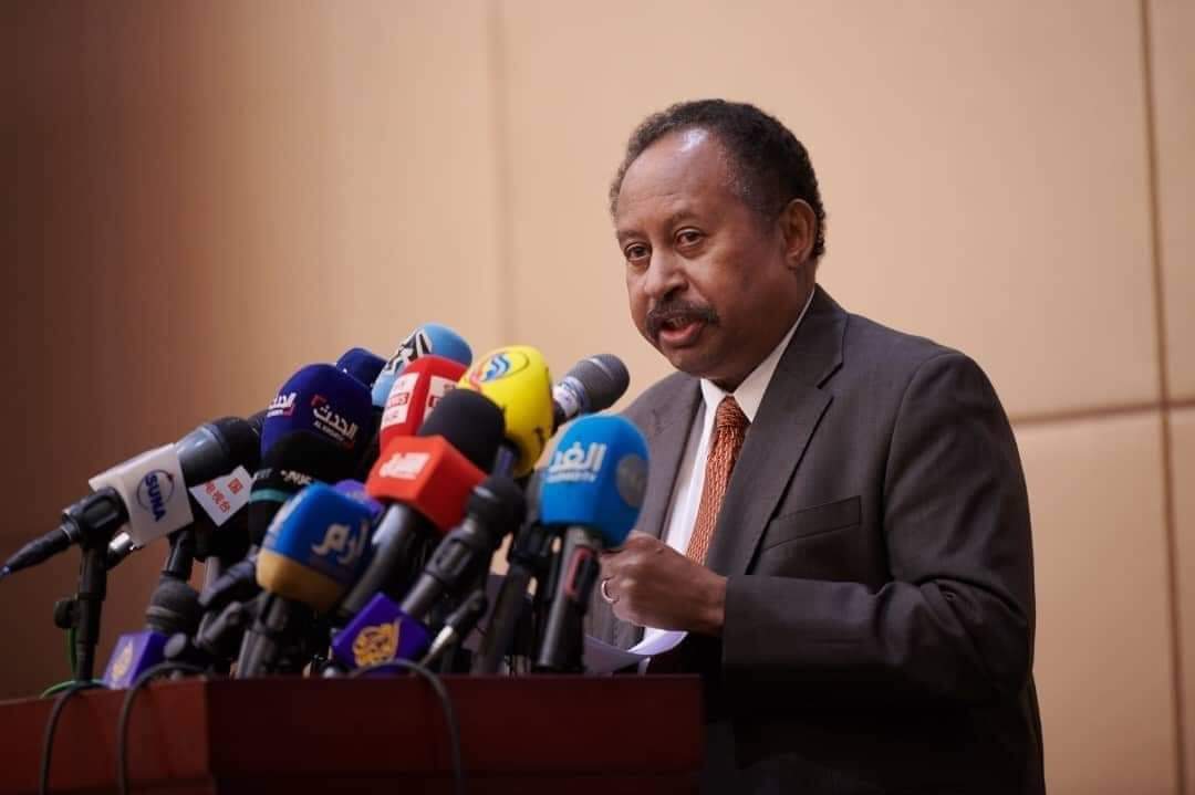 السودان: لتجنب البلاد من خطر الإنزلاق نحو الكارثة، رئيس الوزراء يقدم إستقالته