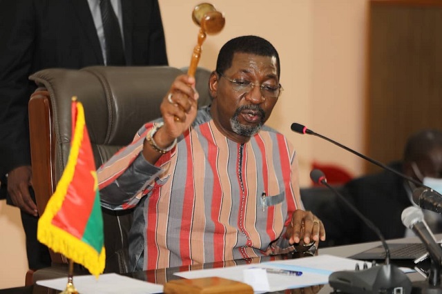 Burkina Faso : l’ancien président de l’Assemblée nationale, Alassane Bala Sakandé, relâché après une audition à la gendarmerie