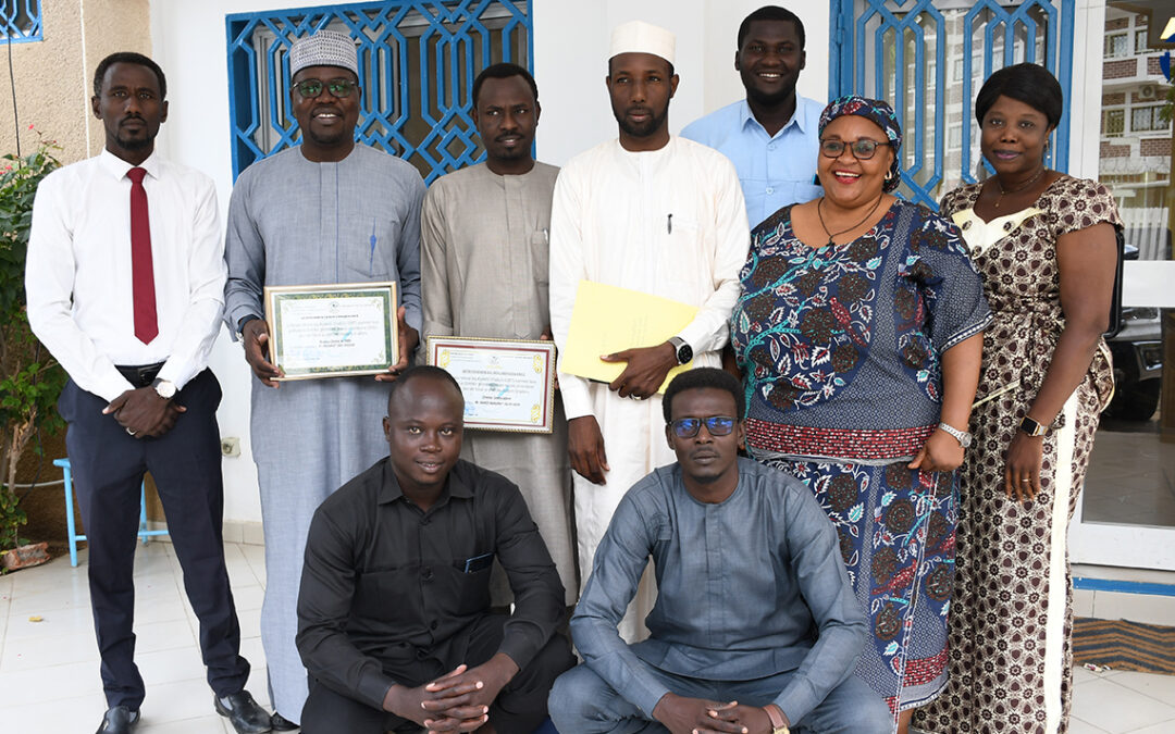 Tchad : l’UNET décerne des attestations de remerciement aux responsables du CNOU
