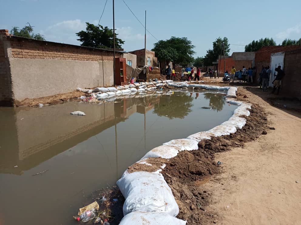 N’Djamena menacée dangereusement par les eaux de crue, le premier grand défi du président de transition