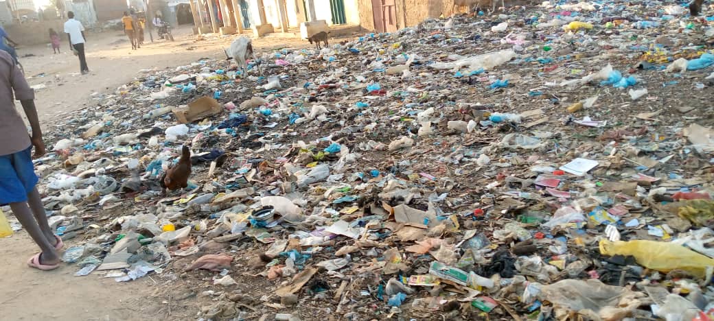 N’Djamena : le retour en force des emballages en plastique