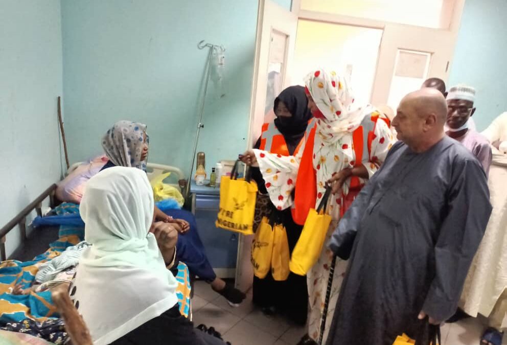 Ramadan : l’association “Un repas, une oreille” distribue des repas à l’heure de rupture à l’hôpital de la Mère et de l’Enfant