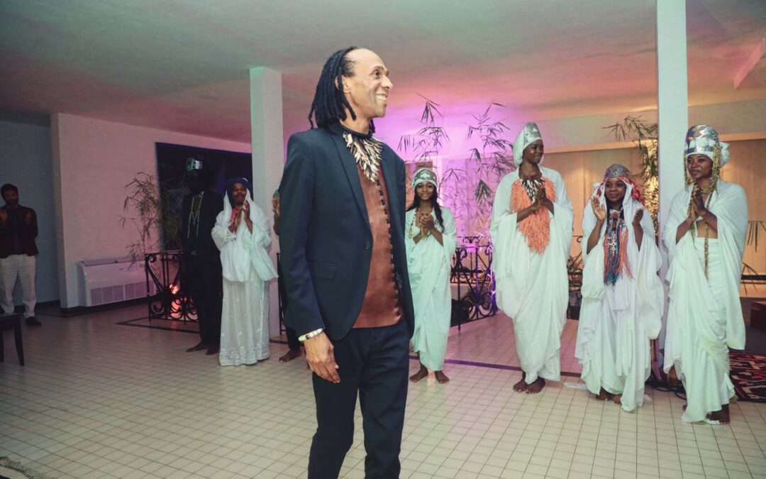 Culture : « Je découvre un pays merveilleux, des gens vraiment de toute noblesse », Mickaël Kra, bijoutier franco-ivoirien