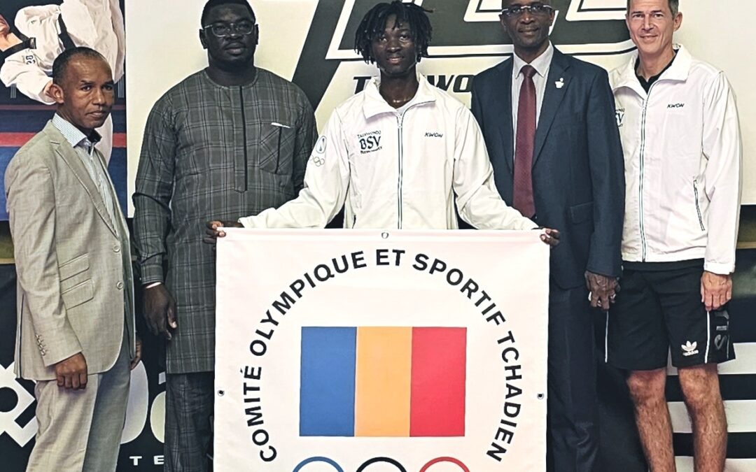 Sport : Bétel Casimir, boursier olympique de taekwondo, reçoit la visite du président du COST