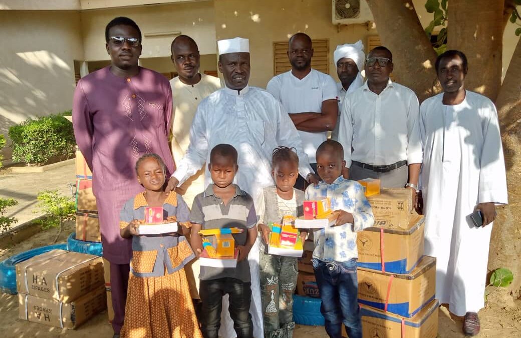 Société : le directeur général de l’ONASA fait un don à l’orphelinat SOS villages d’enfants