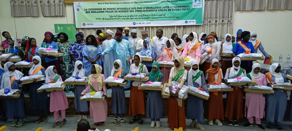 Education : le PEFAF récompense l’excellence des filles en sciences exactes