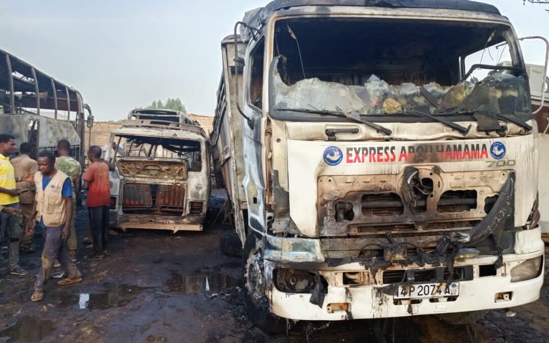 six véhicules calcinés dans un incendie au marché de Dembé