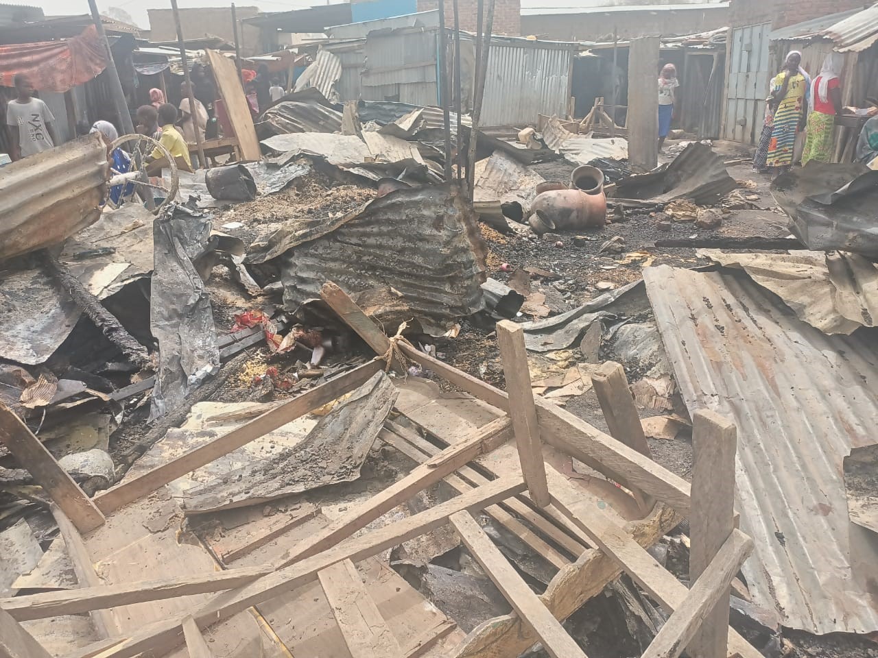 N’Djamena : 16 boutiques parties en fumée au marché de “Djaborona” au quartier Goudji Hamaral-goz