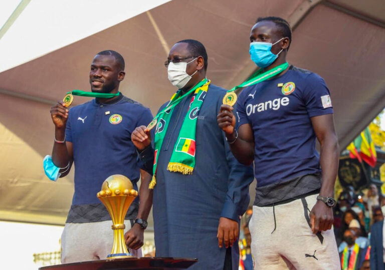 Sénégal : les champions d’Afrique ont obtenu décorations, primes et terrains