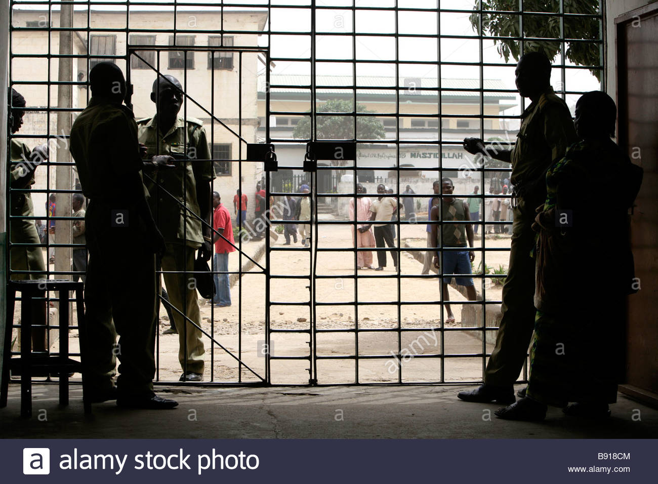 Nigeria : plus de 800 détenus s’évadent à la suite d’une attaque armée