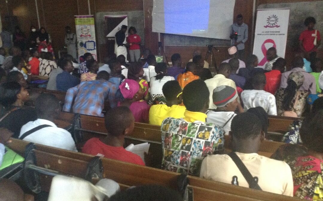 Santé : la ligue tchadienne pour la lutte contre le cancer sensibilise les étudiants de l’université de Toukra