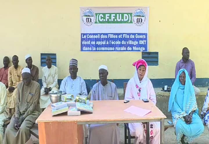 Guéra : le Conseil des filles et fils unis pour le développement de la province a fait un don à l’école d’Idet