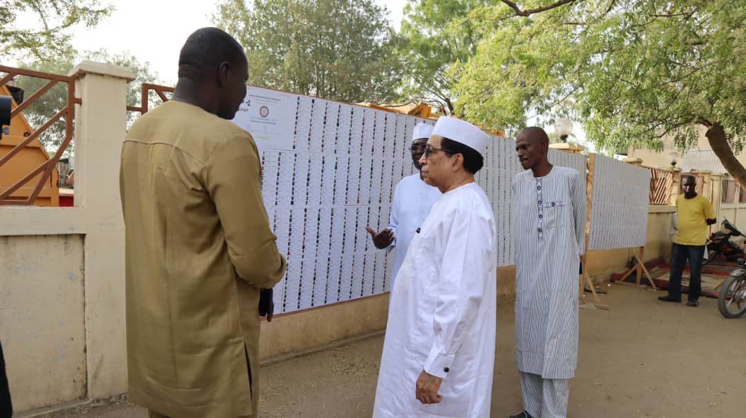 Tchad : le président de l’ANGE visite les centres de recensement de N’Djaména