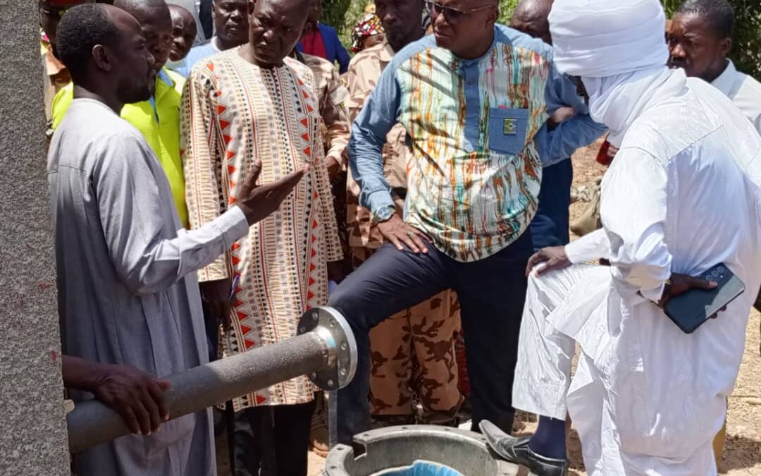 Le ministre de l’Eau et de l’Assainissement, Kanabé Passalet Marcelin, a visité les installations hydrauliques de la Société tchadienne des eaux de Pala