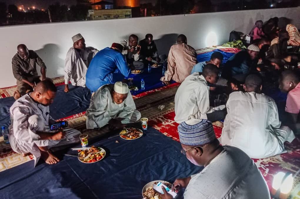 La société Star oil Tchad partage l’iftar avec les hommes des médias