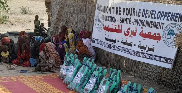 جمعية تيري للتنمية تقدم سلال غذائية للضعفاء من سكان قرية رهد الحراز